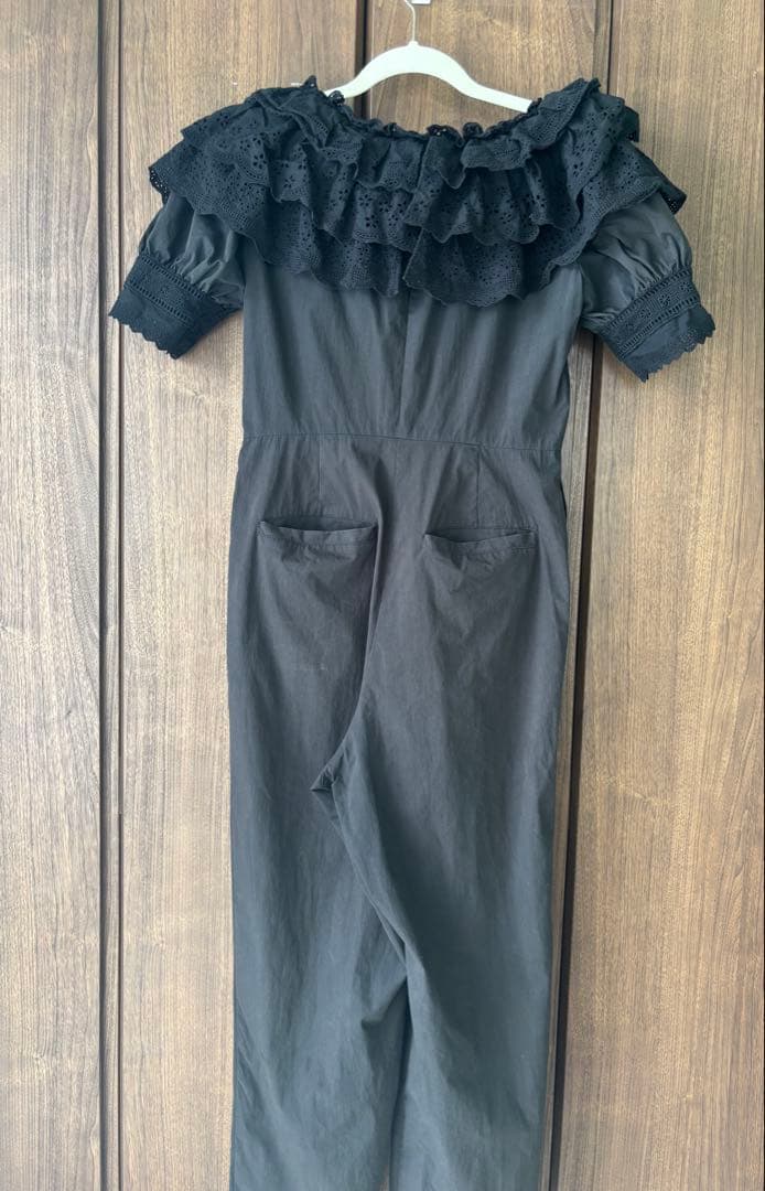 seventenbymihokawahitoフリル付きブラックオールインワンM