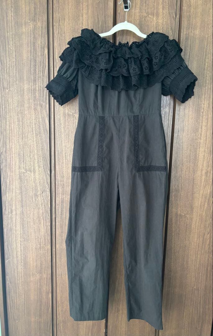 seventenbymihokawahitoフリル付きブラックオールインワンM