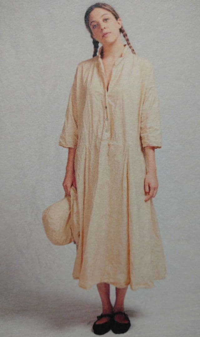 AAA8新品☆アルバム2024 TAILORED COLLAR DRESS