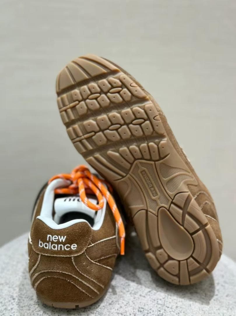 miumiu×NewBalanceスニーカー 24cm