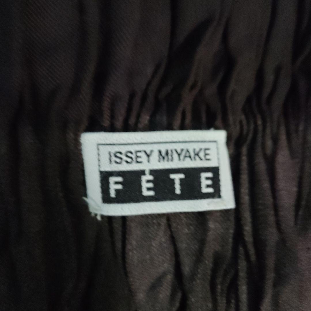 j4 イッセイミヤケ　フェット　マフラー　ストール　プリーツ