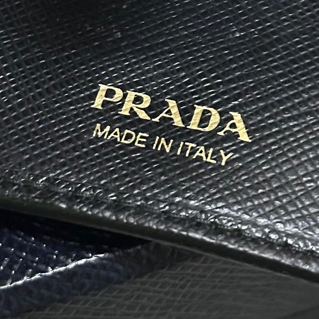 【良品】PRADA プラダ　キーケース　6連　ゴールドロゴ　サフィアーノレザー