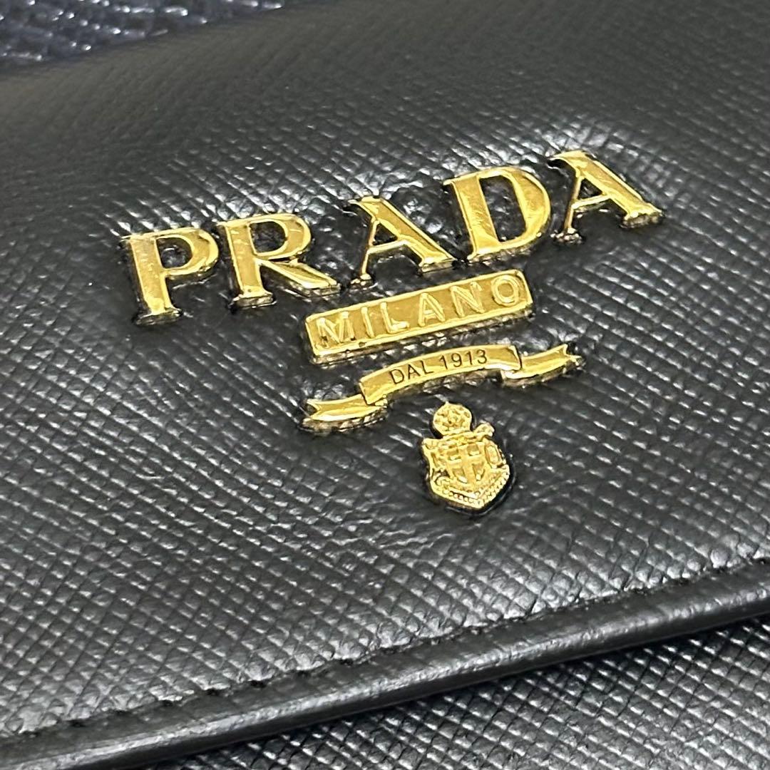 【良品】PRADA プラダ　キーケース　6連　ゴールドロゴ　サフィアーノレザー
