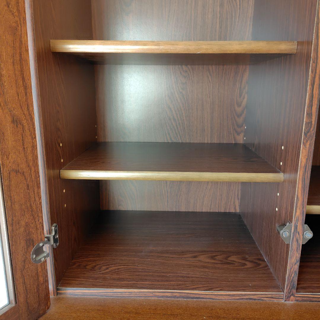 本箱　木製品　引出し　扉　収納量大　棚移動