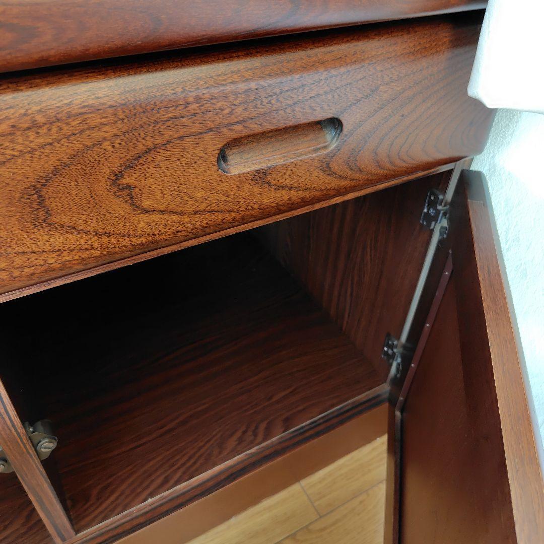 本箱　木製品　引出し　扉　収納量大　棚移動