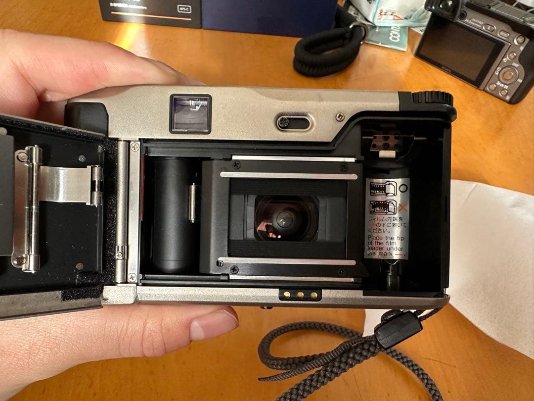 フィルムカメラ CONTAX TVS