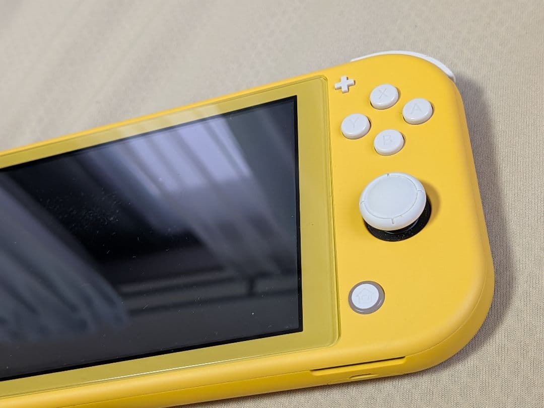 Nintendo Switch Lite イエロー 本体　箱、充電器付