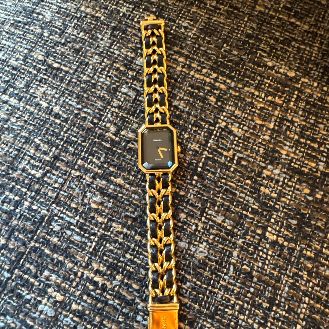 CHANELプレミエール Mクォーツ腕時計 ゴールド/ブラック　A30