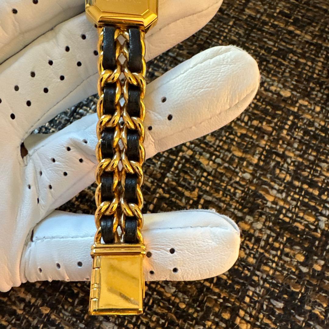 CHANELプレミエール Mクォーツ腕時計 ゴールド/ブラック　A30