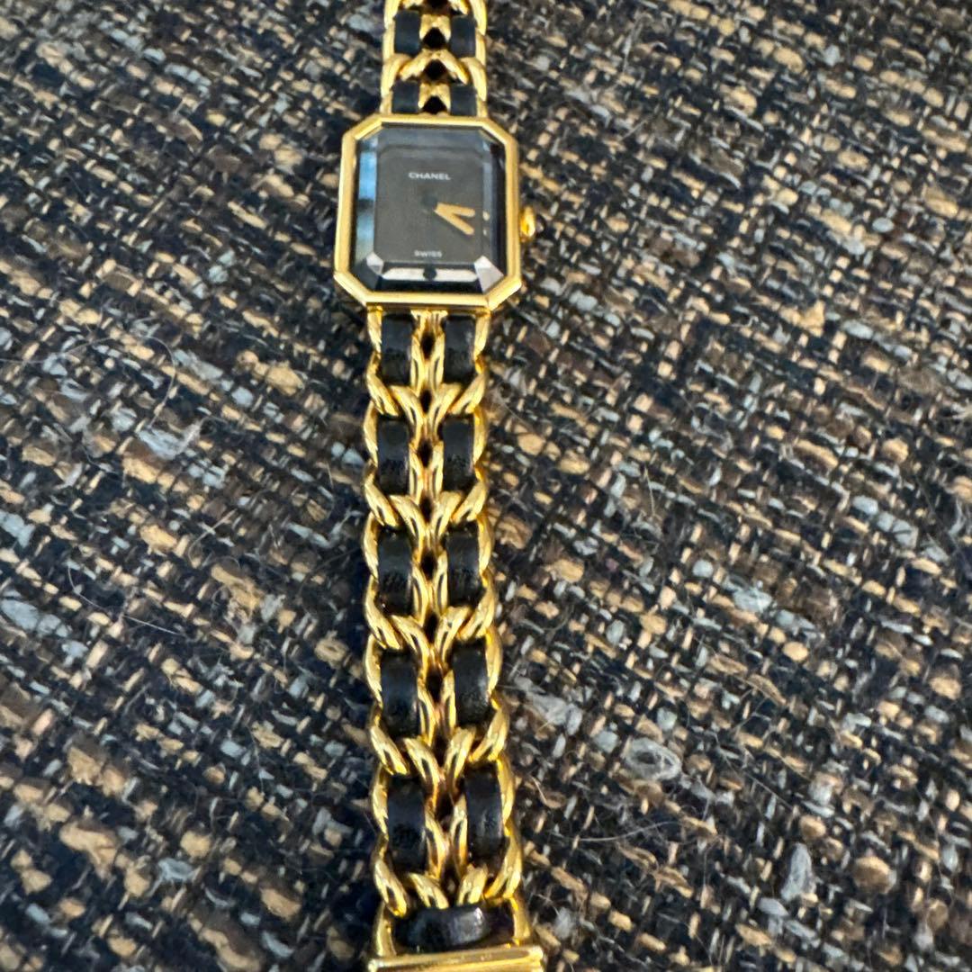 CHANELプレミエール Mクォーツ腕時計 ゴールド/ブラック　A30
