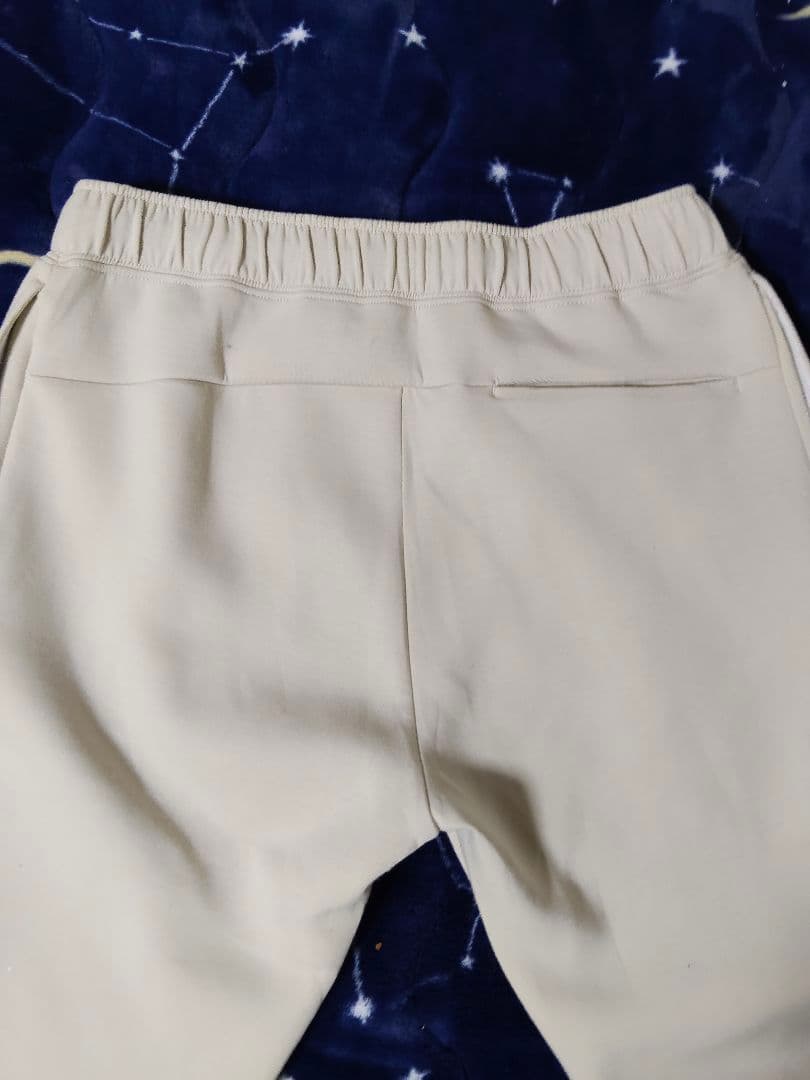 TENTIAL フード付きスウェットセット クリーム色