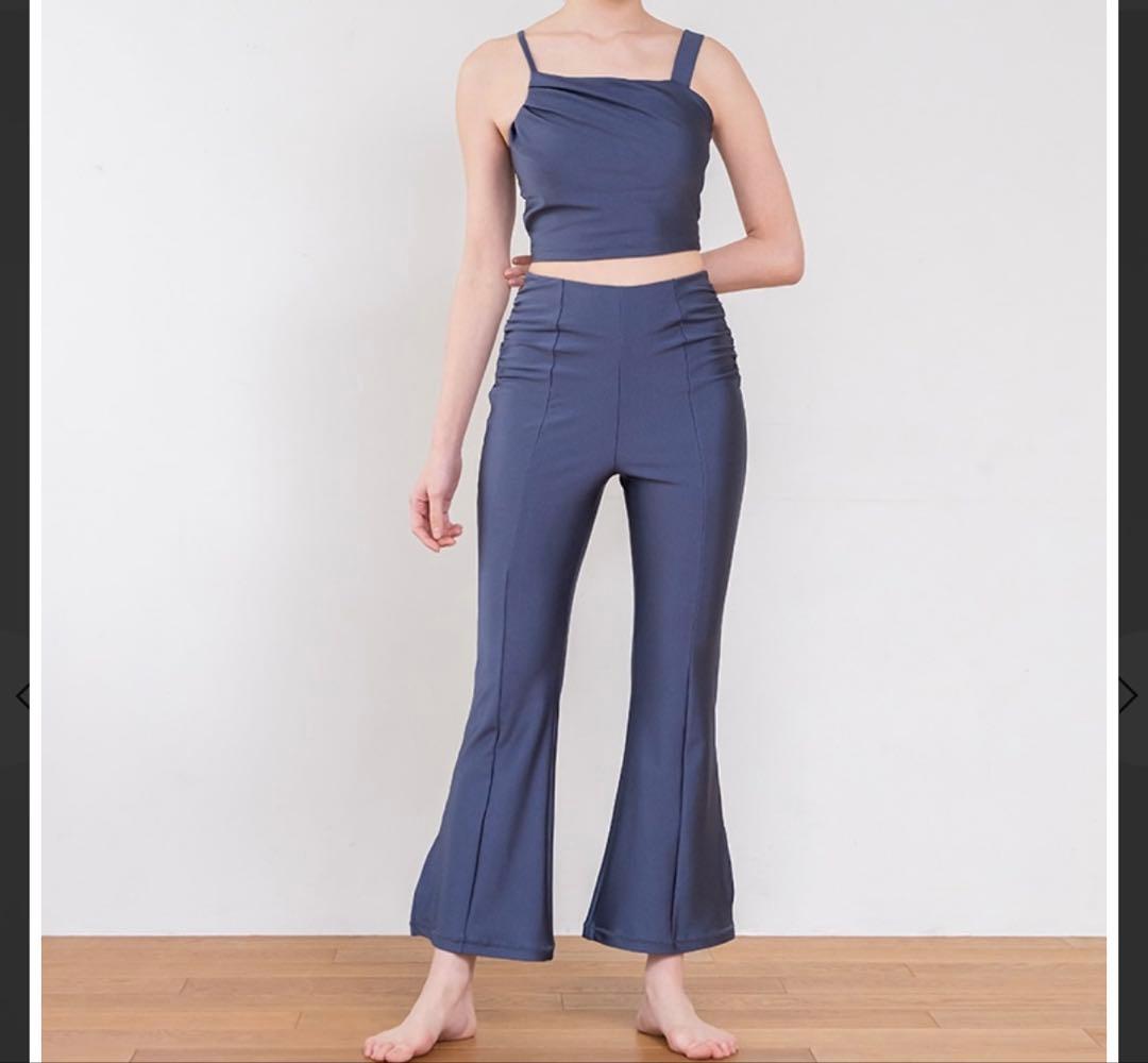 新品【SUKALA】シャインストレッチフィットパンツ