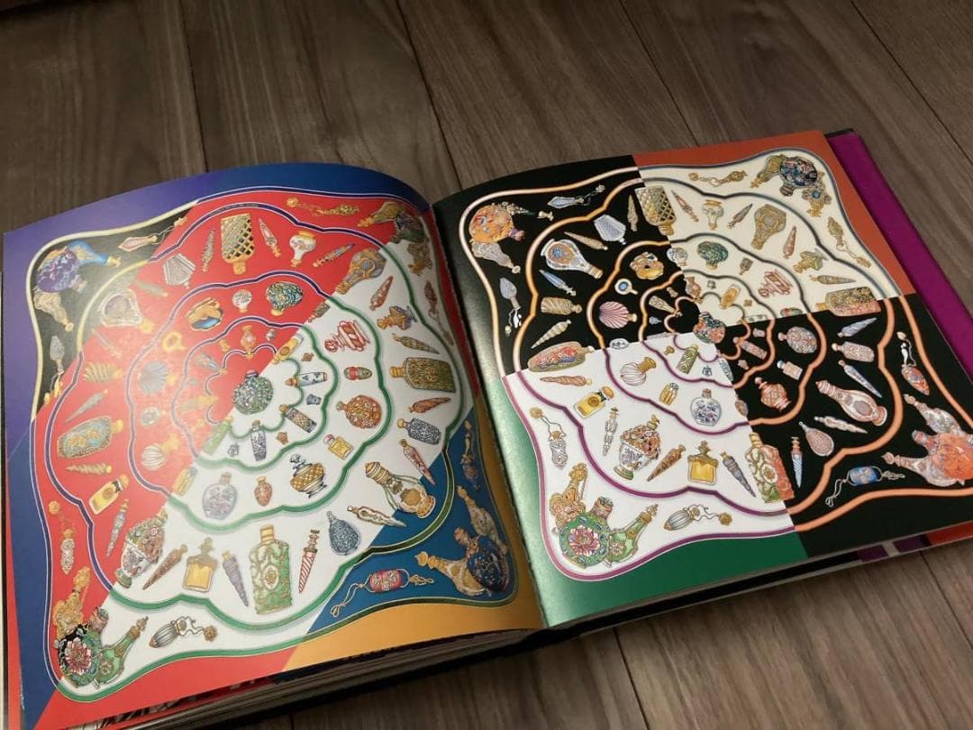 希少 The Hermes Carre エルメス スカーフ カレ デザイン 洋書