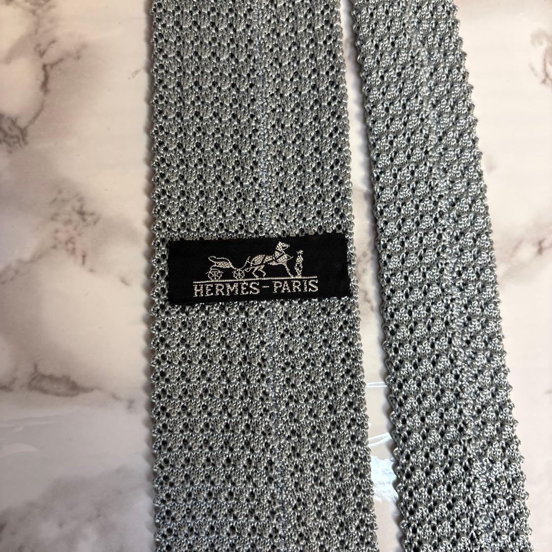 HERMES ニットネクタイ　グレー　ニットタイ　灰色 ワンポイント　秋冬