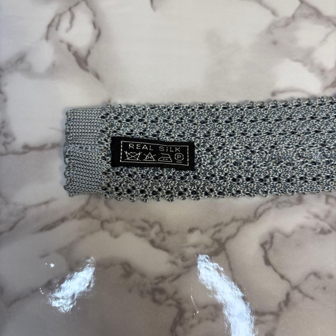 HERMES ニットネクタイ　グレー　ニットタイ　灰色 ワンポイント　秋冬