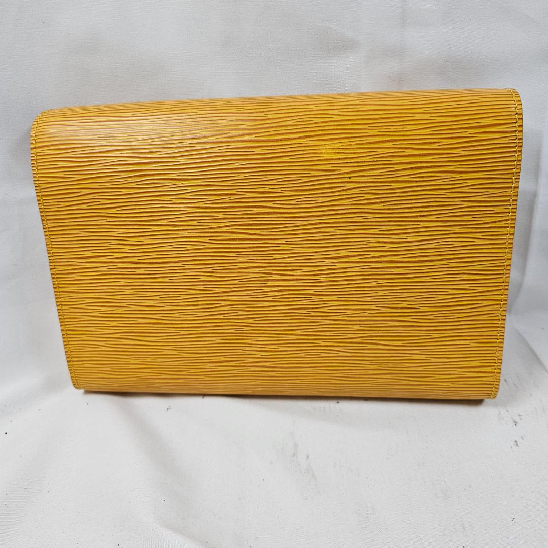 Louis Vuitton エピライン　アルシュレザーショルダーバッグ　イエロー