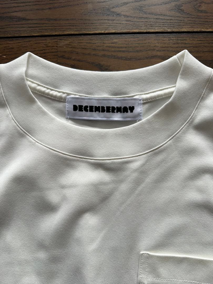 ディセンバーメイ　モックネックシャツ2枚セット