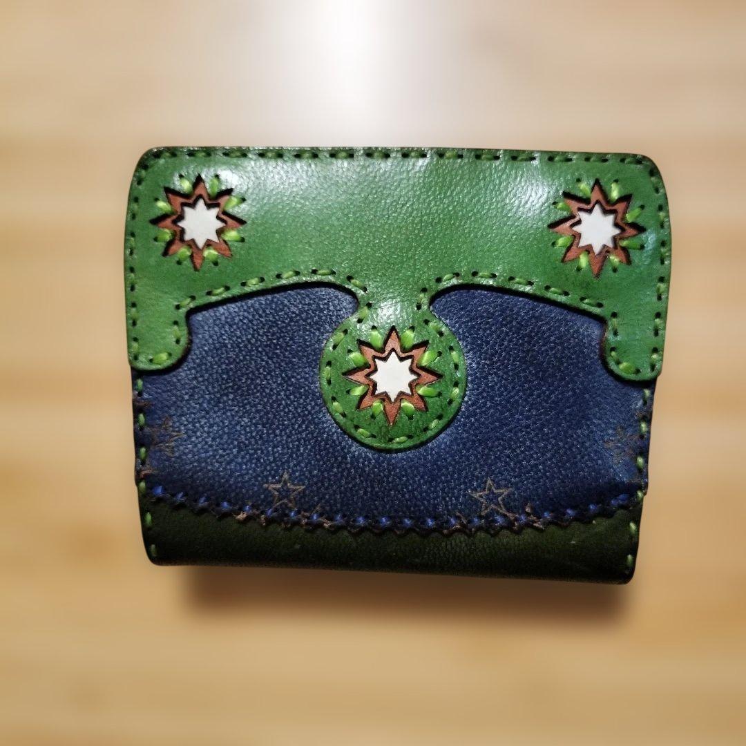 星型装飾の緑青レザー財布　オジャガデザイン