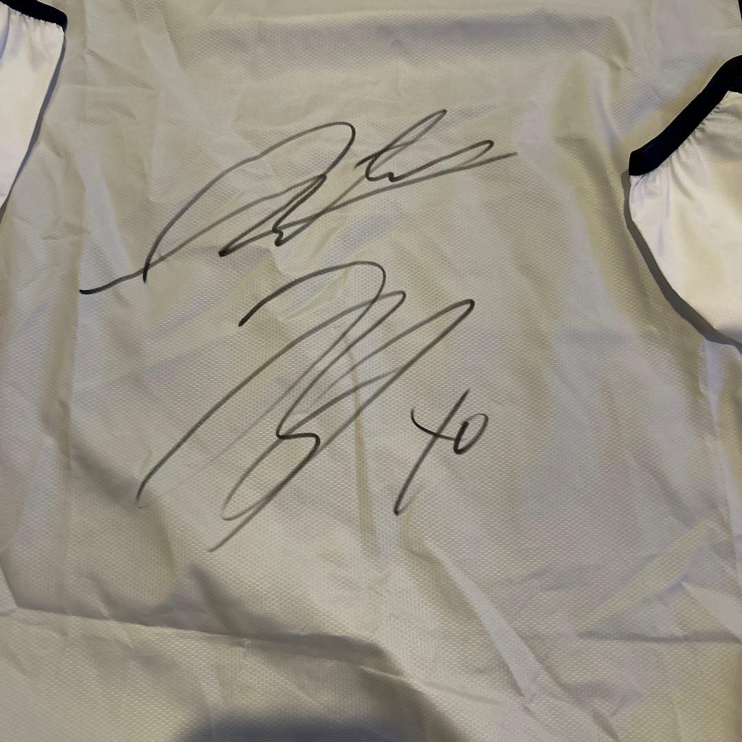 【希少】小笠原満男元選手直筆サイン入りピステ上下