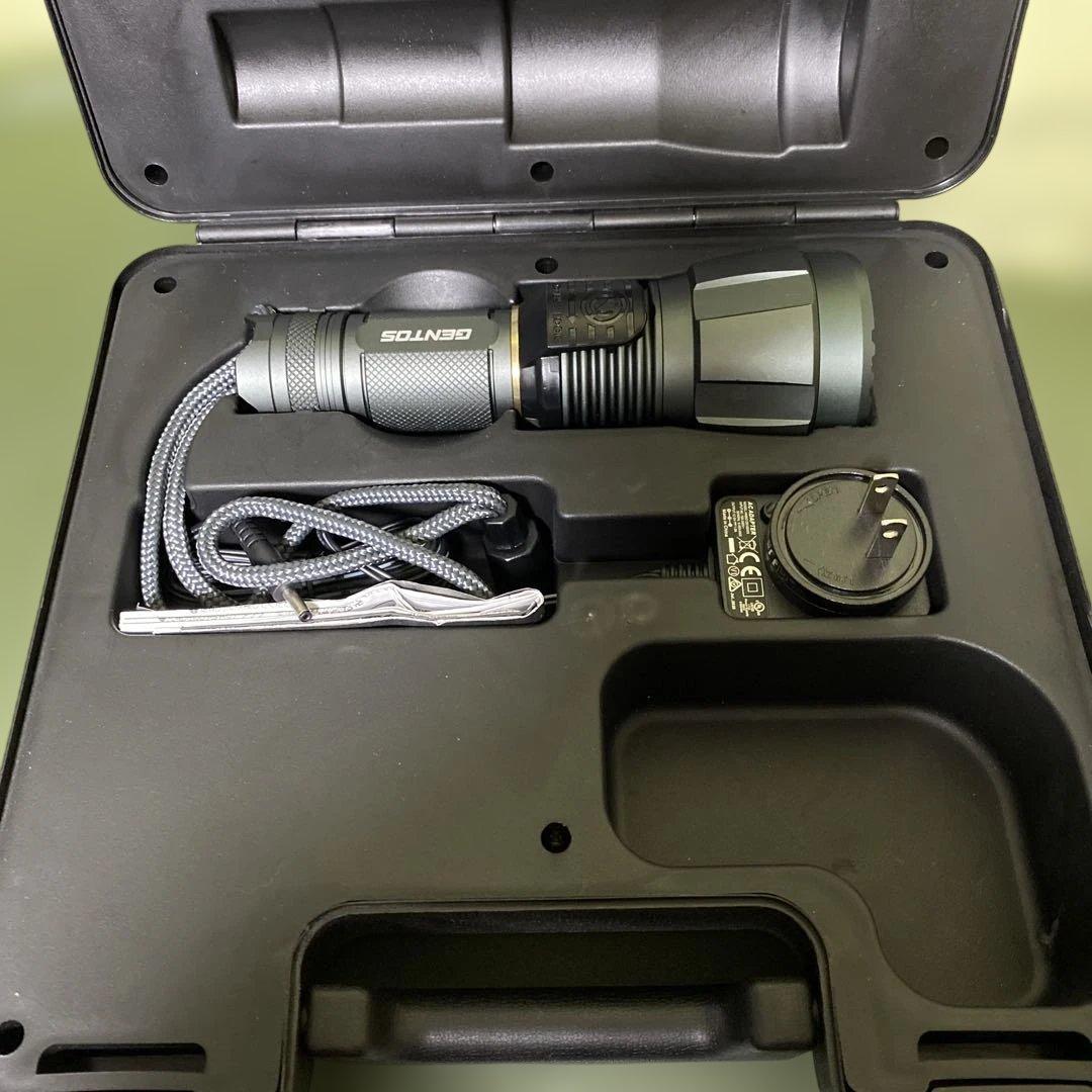 GENTOS 3000ルーメン　送料込み