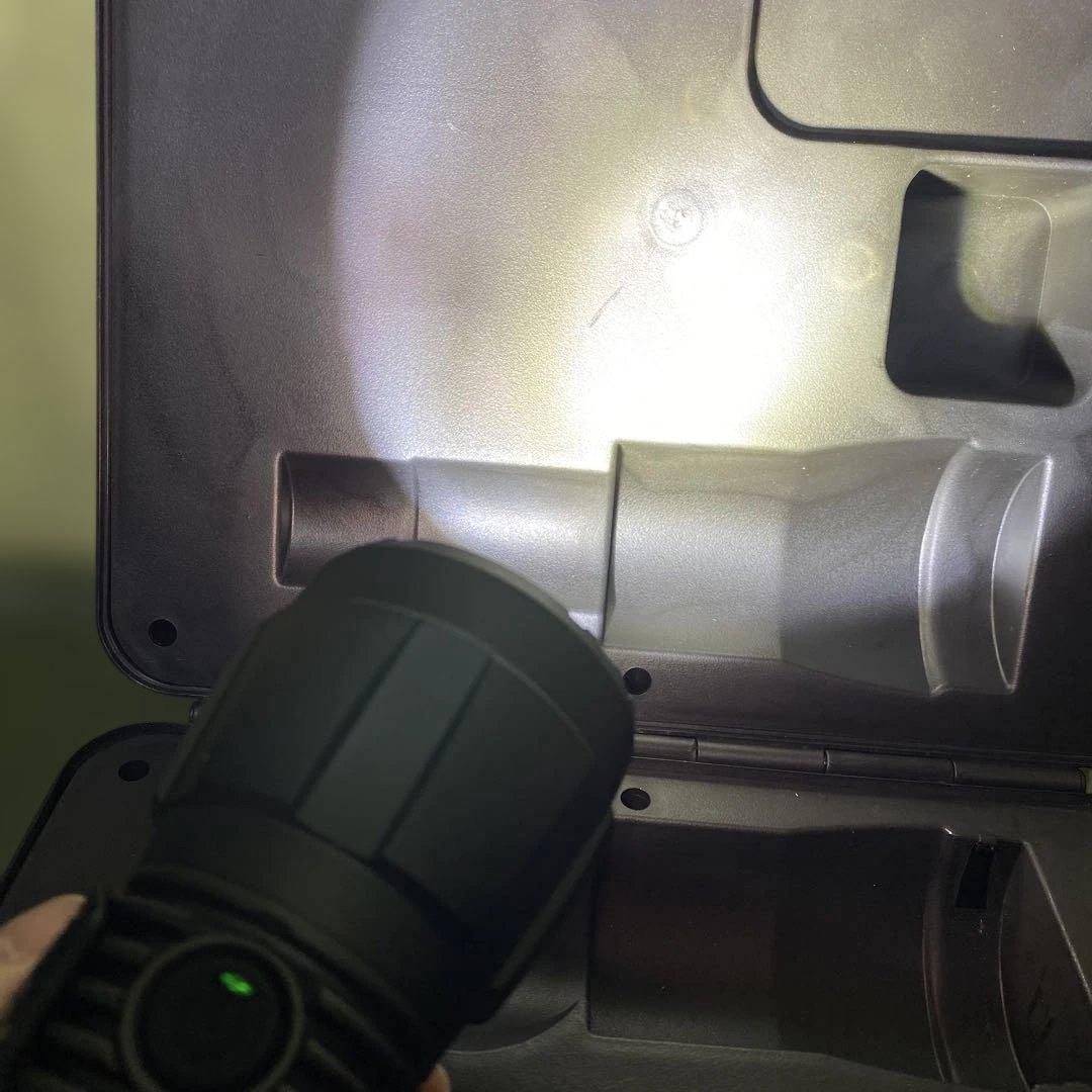 GENTOS 3000ルーメン　送料込み