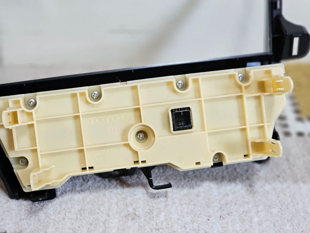 アルパイン8インチナビ VIE-X008EX 30プリウス用 パネル