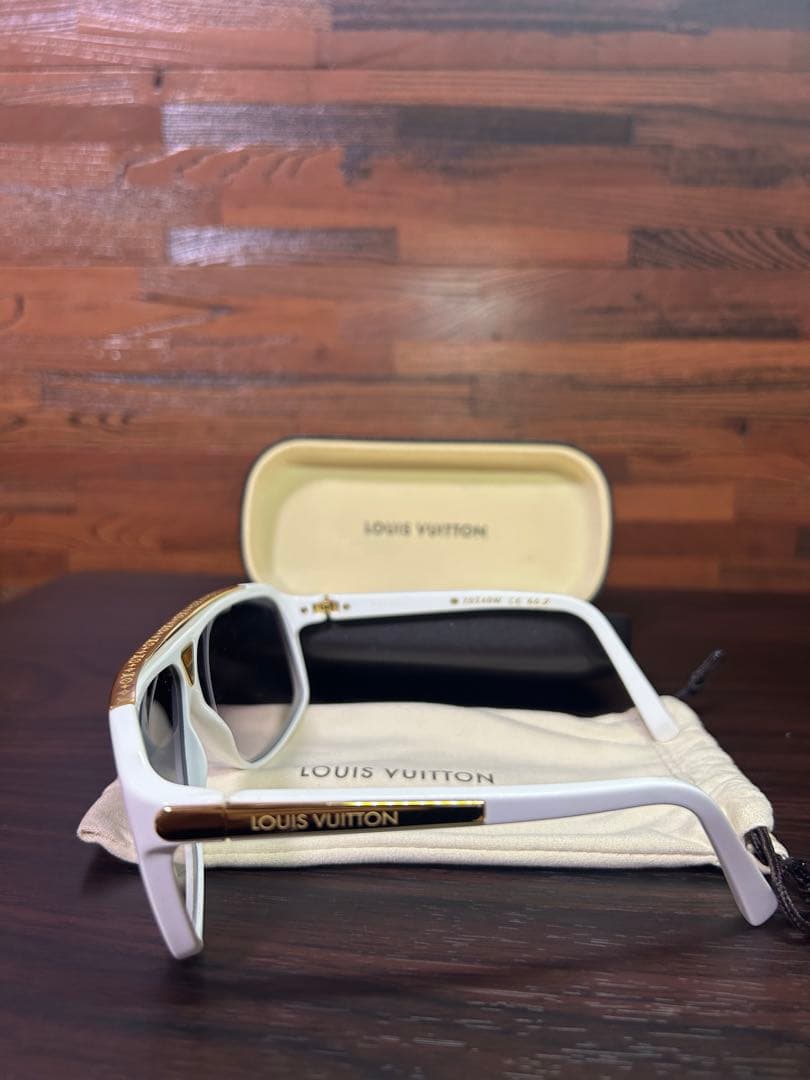 LOUIS VUITTON ホワイト ゴールド サングラス