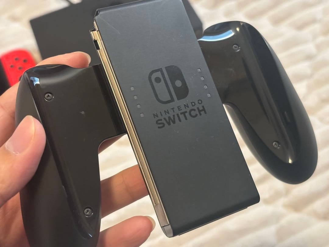 L*A様 【美品】Nintendo Switch 本体 ネオンレッド/ブルー本体