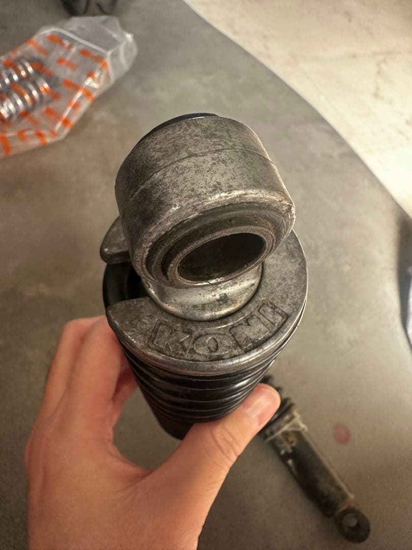 KONI サスペンション　当時物