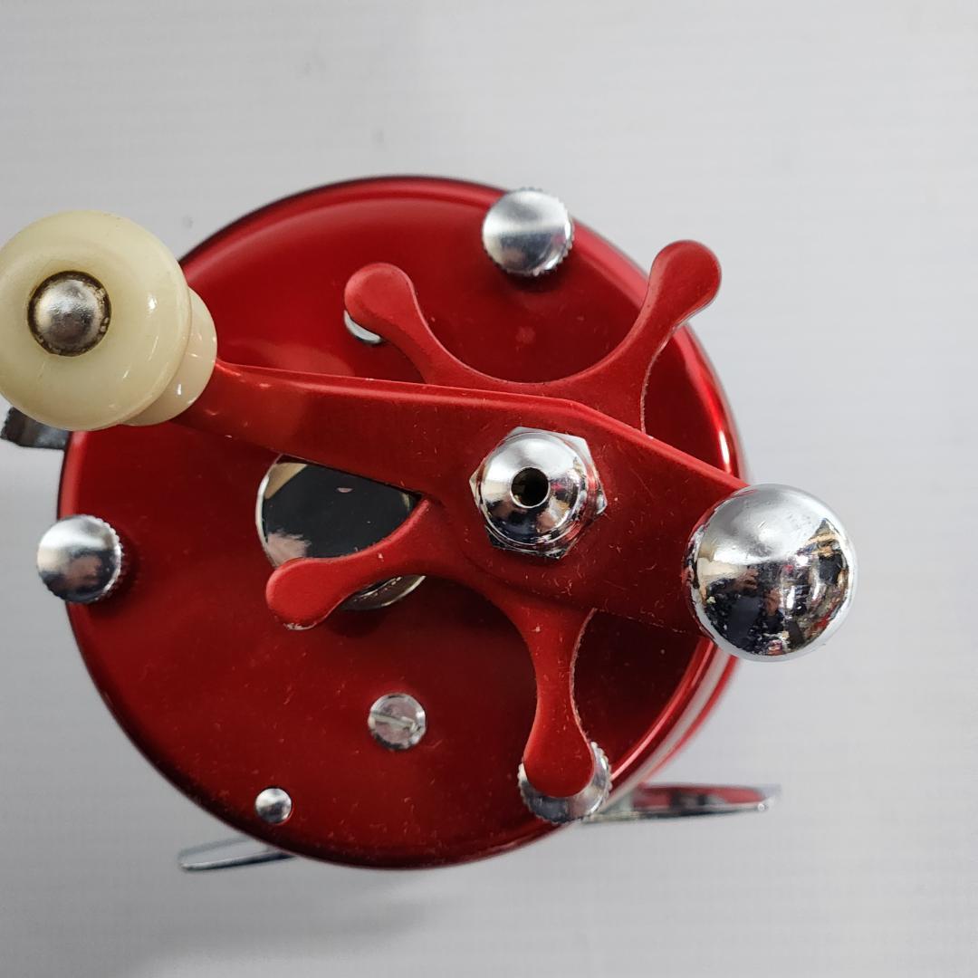 Ambassadeur 6000 リール 赤