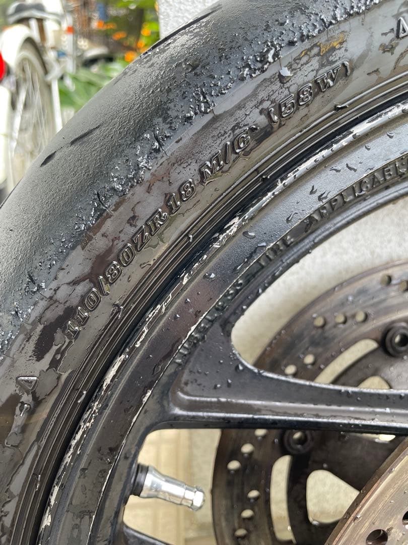 フロントホイール　gsx-r1100 gu74a 1987年型　GSXR1100