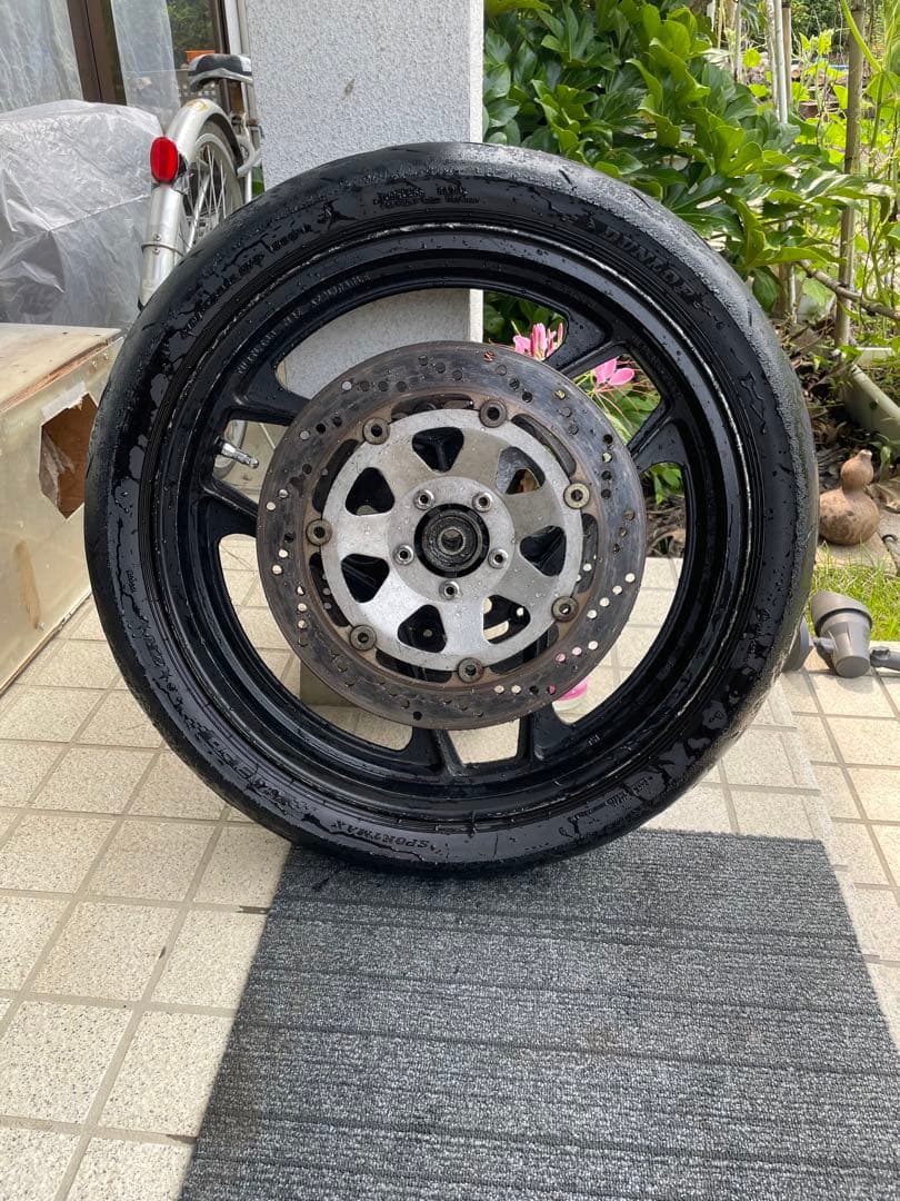 フロントホイール　gsx-r1100 gu74a 1987年型　GSXR1100