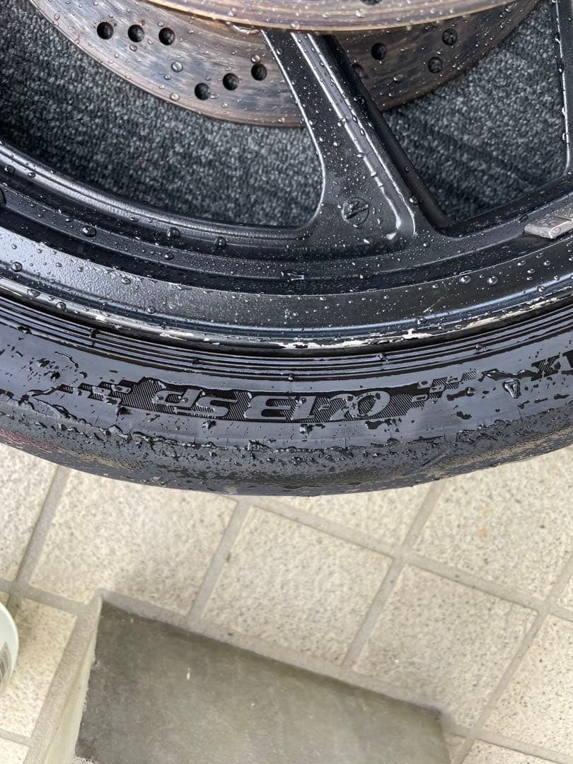 フロントホイール　gsx-r1100 gu74a 1987年型　GSXR1100