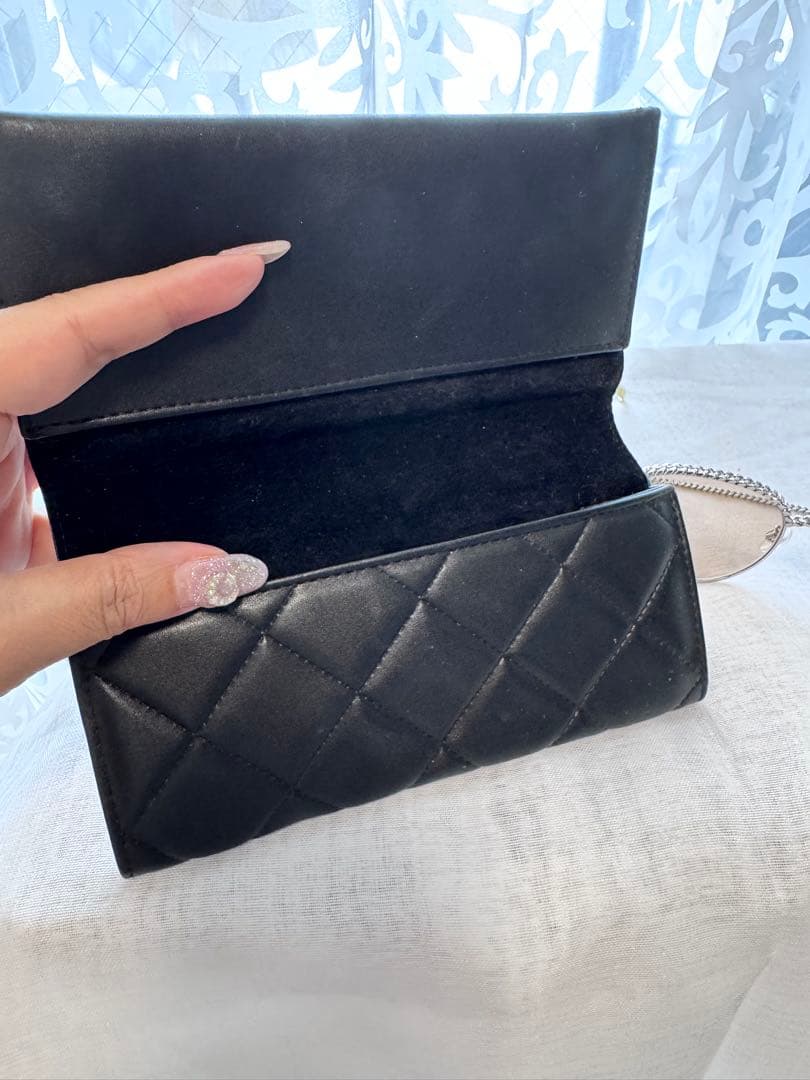 CHANELチェーン付きサングラス 箱付属品付き