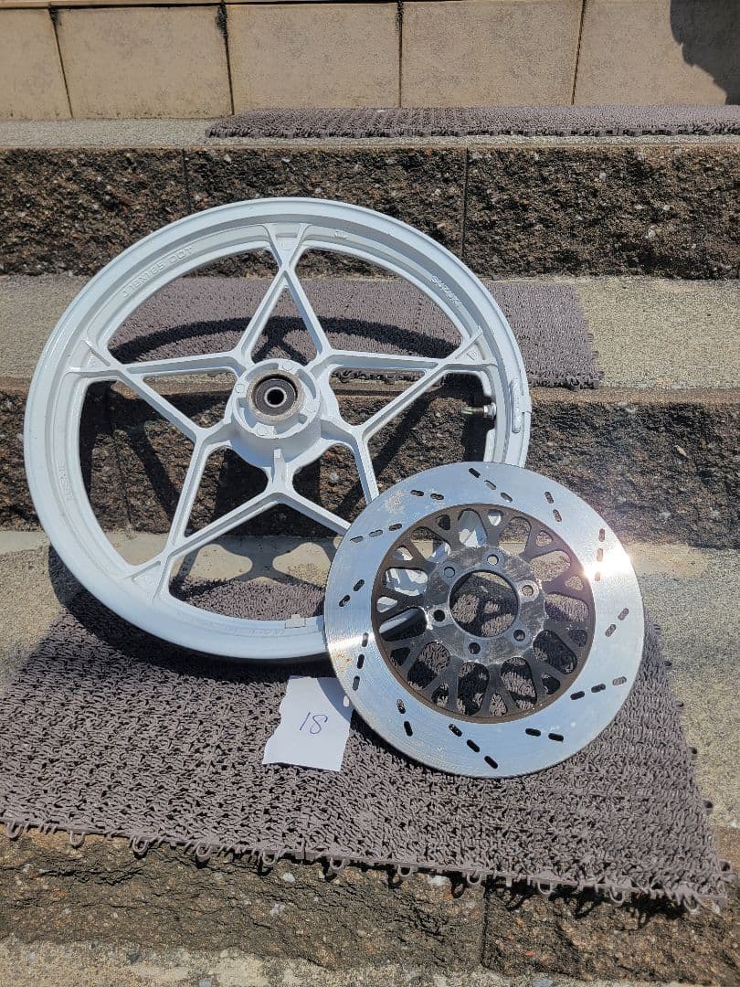 SUZUKI　GS400 フロントホイール　ディスク付き　ホワイト