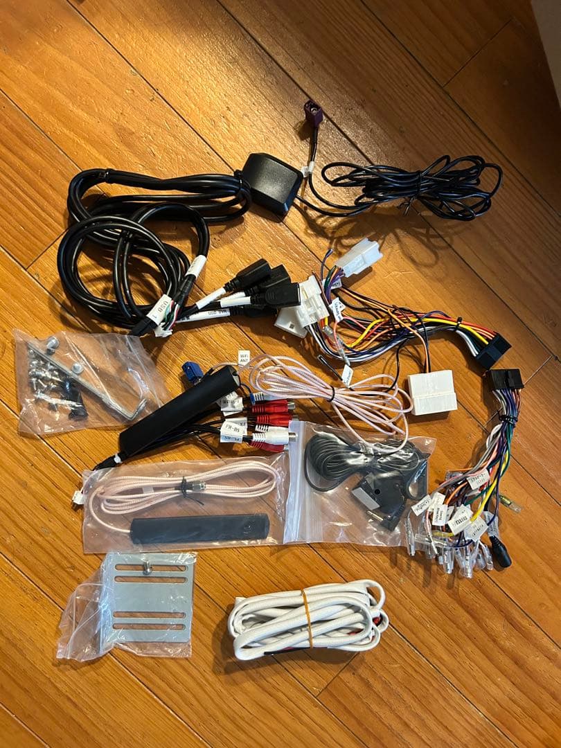 ニ*ア様 ATOTO S8G1104A1O(4G+32G) 美品　10.1インチ