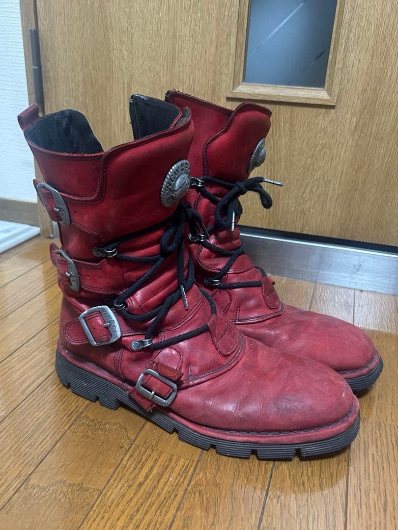 NEW ROCK レッドブーツ バックル付き