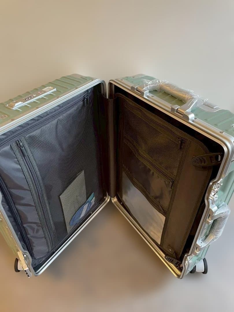 リベティ多機能キャリーケース【エナメルカーキSサイズ】A53