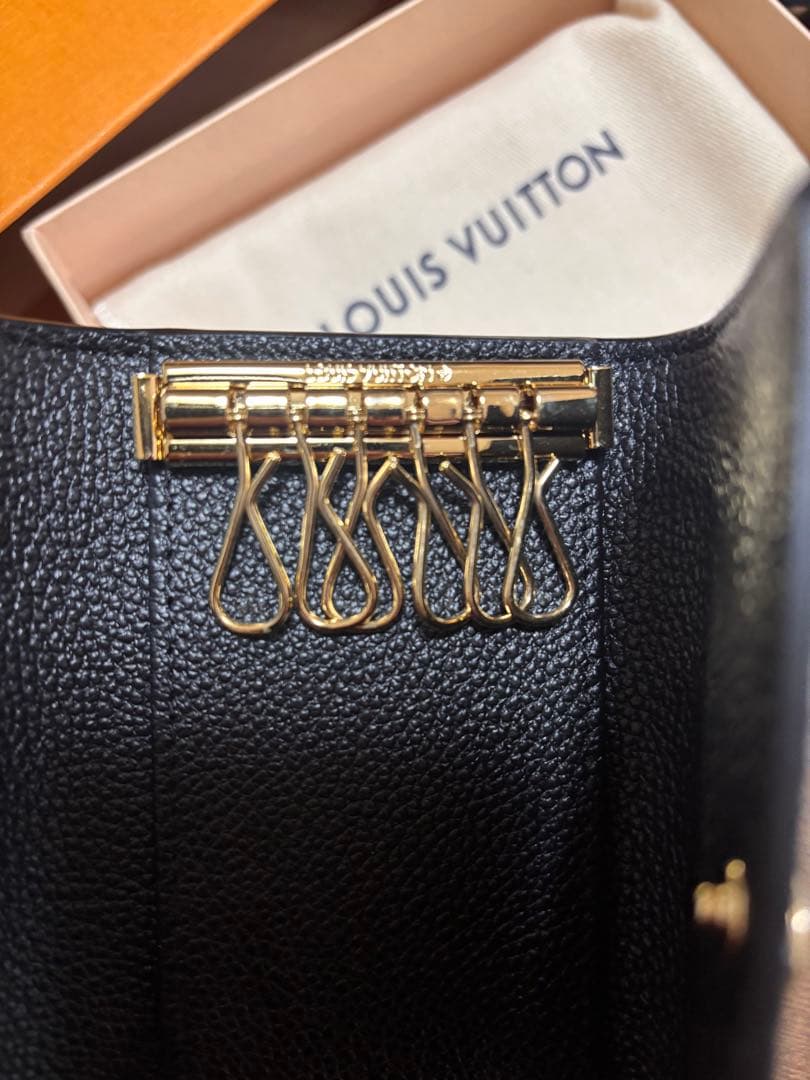 新品未使用 LOUIS VUITTON ブラックキーケース