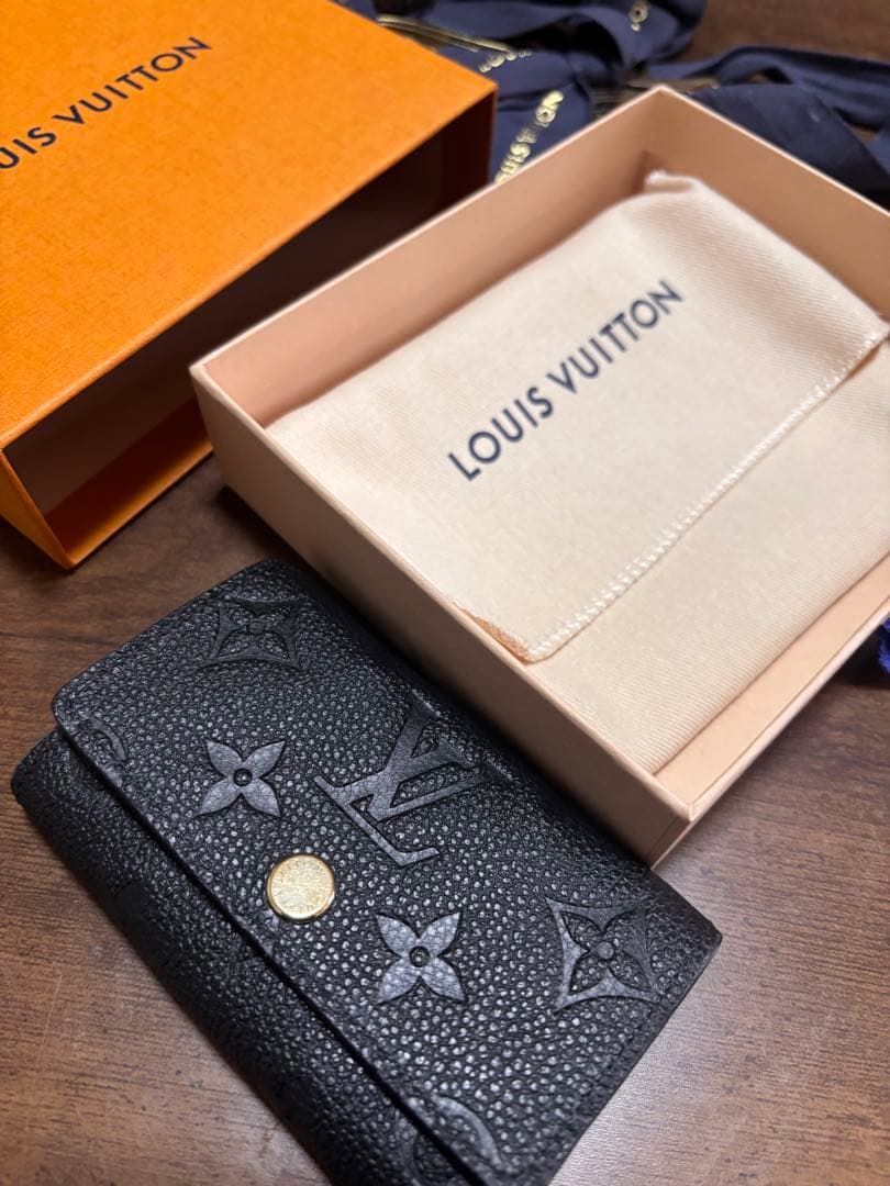 新品未使用 LOUIS VUITTON ブラックキーケース