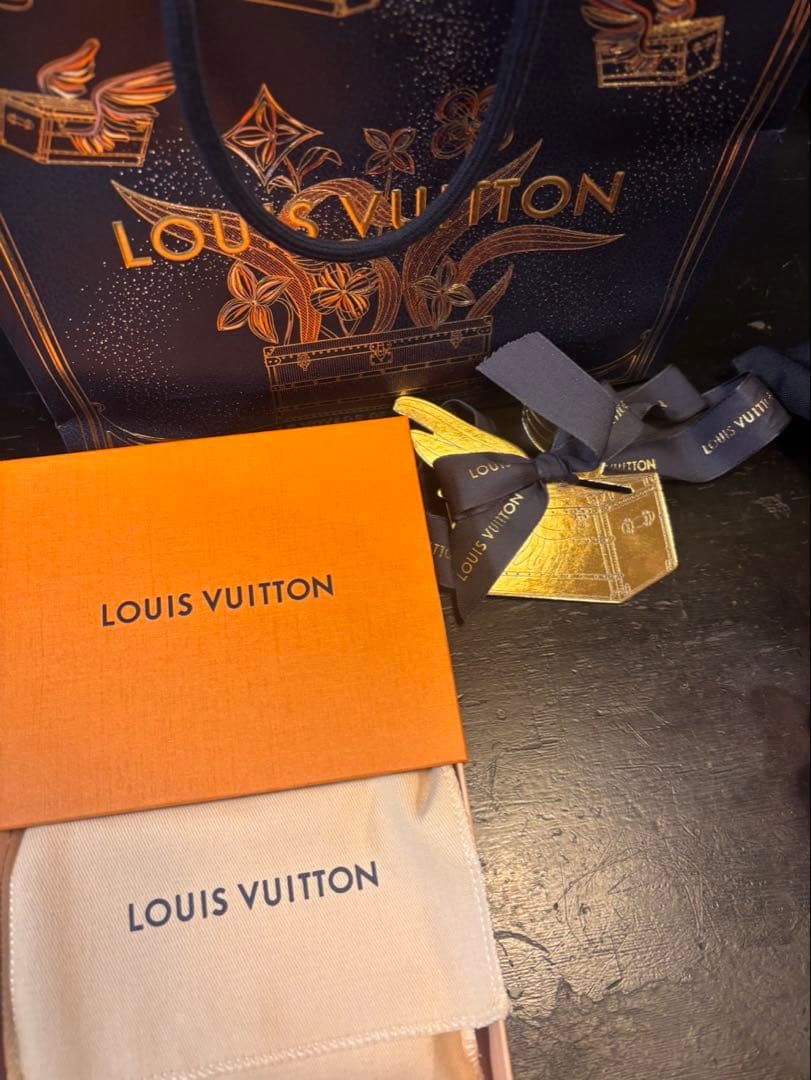 新品未使用 LOUIS VUITTON ブラックキーケース