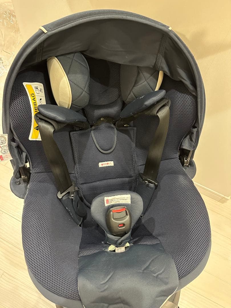 エールべべ　クルット6i チャイルドシート ネイビーISOFIX 回転式 新生児