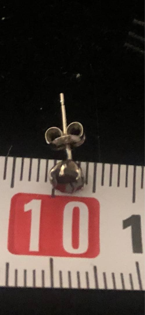 LION HEART/ライオンハート 片耳用　ブラックダイヤ/プラチナピアス