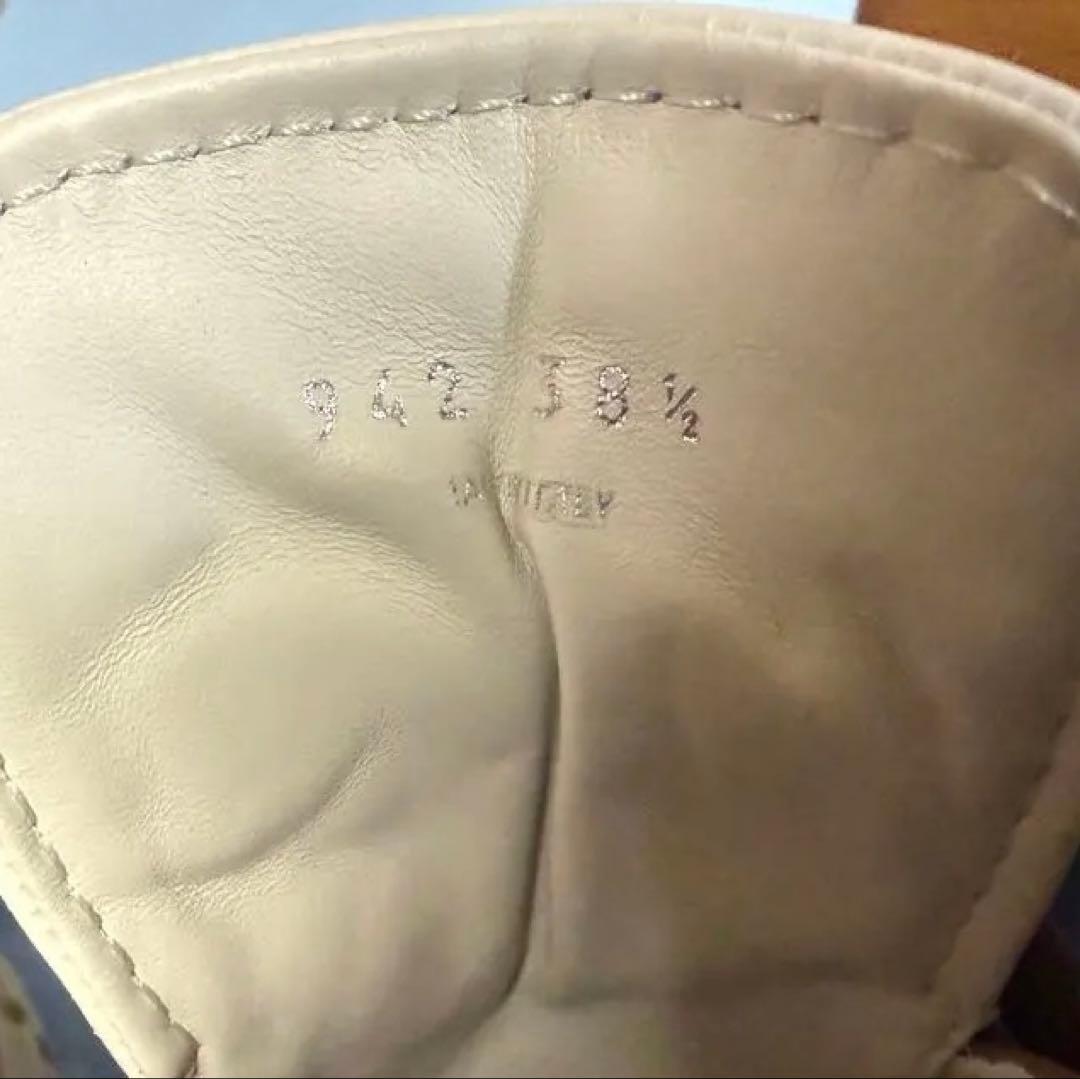 PRADAスニーカー