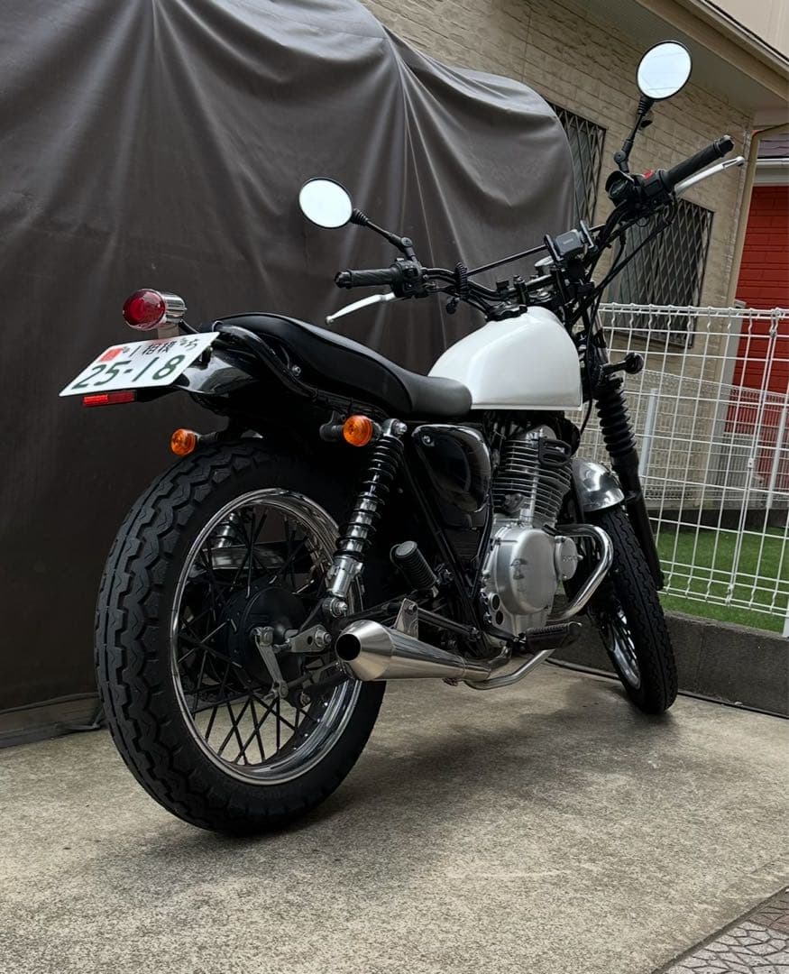 RSヨコタ グラストラッカーNJ4BA用 ビューティメガホンマフラー美品