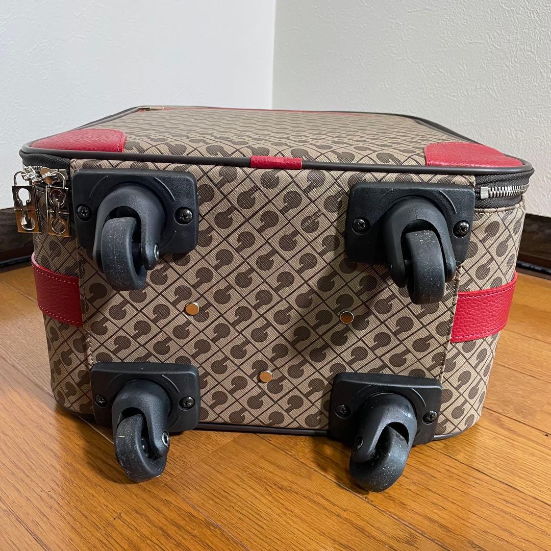 【超美品】ゲラルディーニ　キャリーケース　機内持ち込み可能サイズ