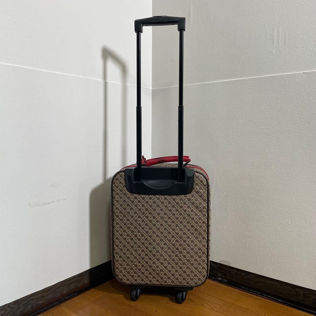 【超美品】ゲラルディーニ　キャリーケース　機内持ち込み可能サイズ