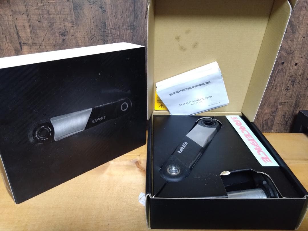 ＠美品　RACEFACE ERA Carbon クランク　170mm