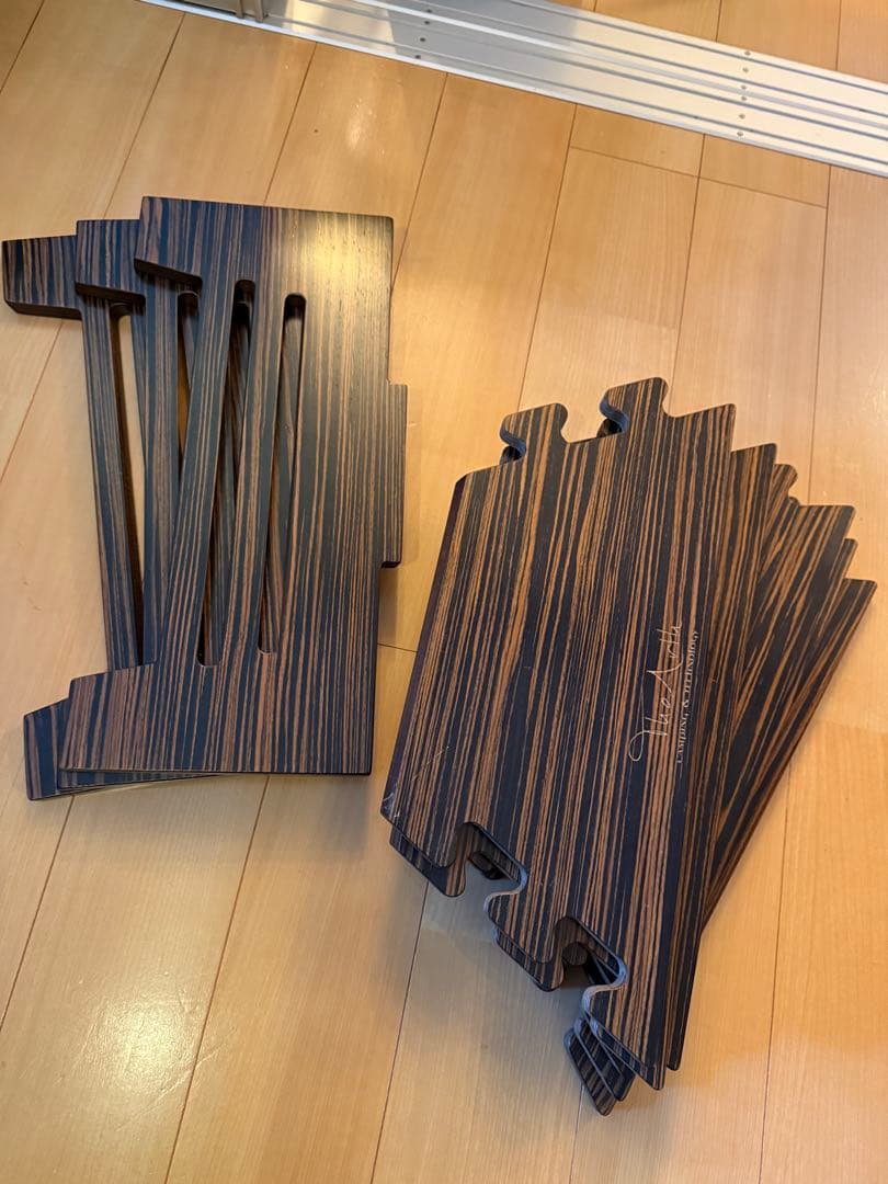 The arth ヘキサテーブル　黒しま次郎　六角テーブル