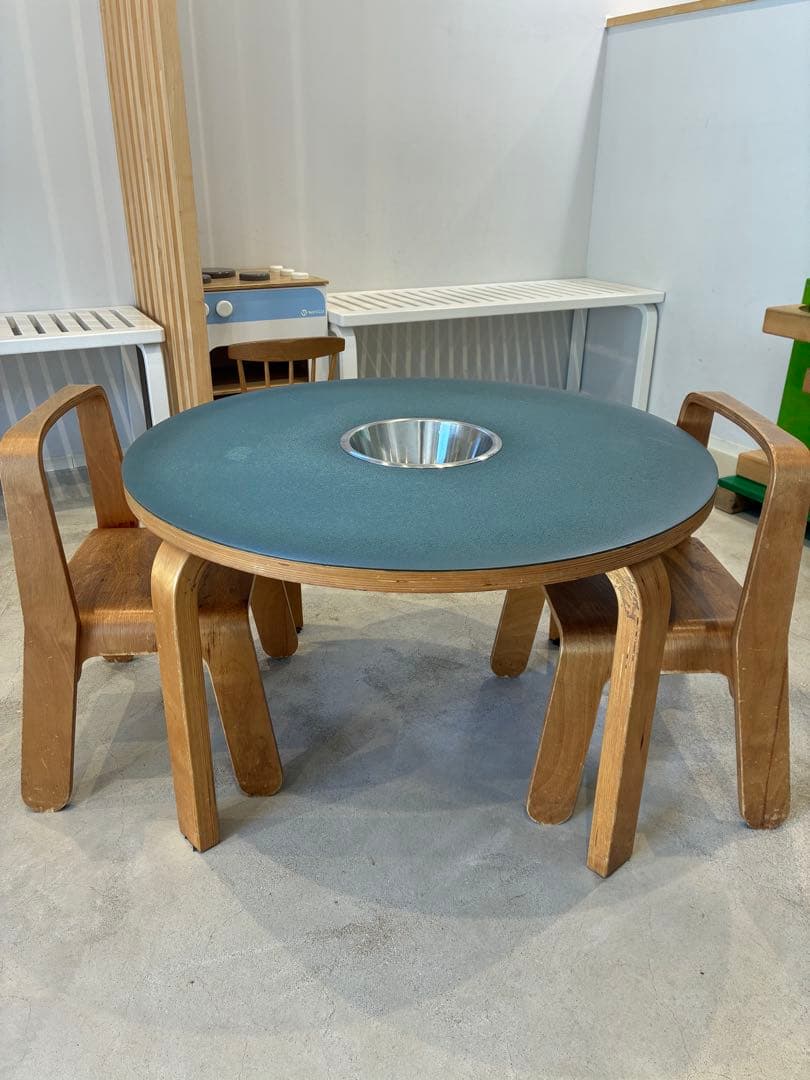 オフィ社 OFFI OFFI チョークボードテーブル 椅子付き